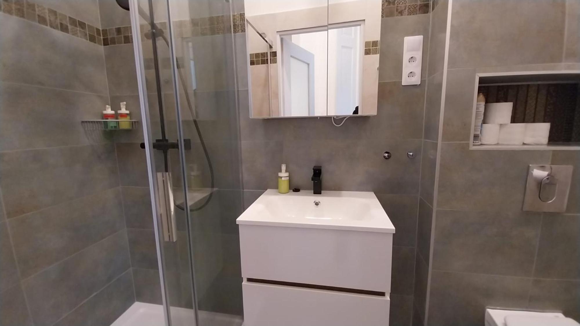 Szekely Apartment Near Deak Ferenc Square With Free Parking In Garage Budapeste Exterior foto