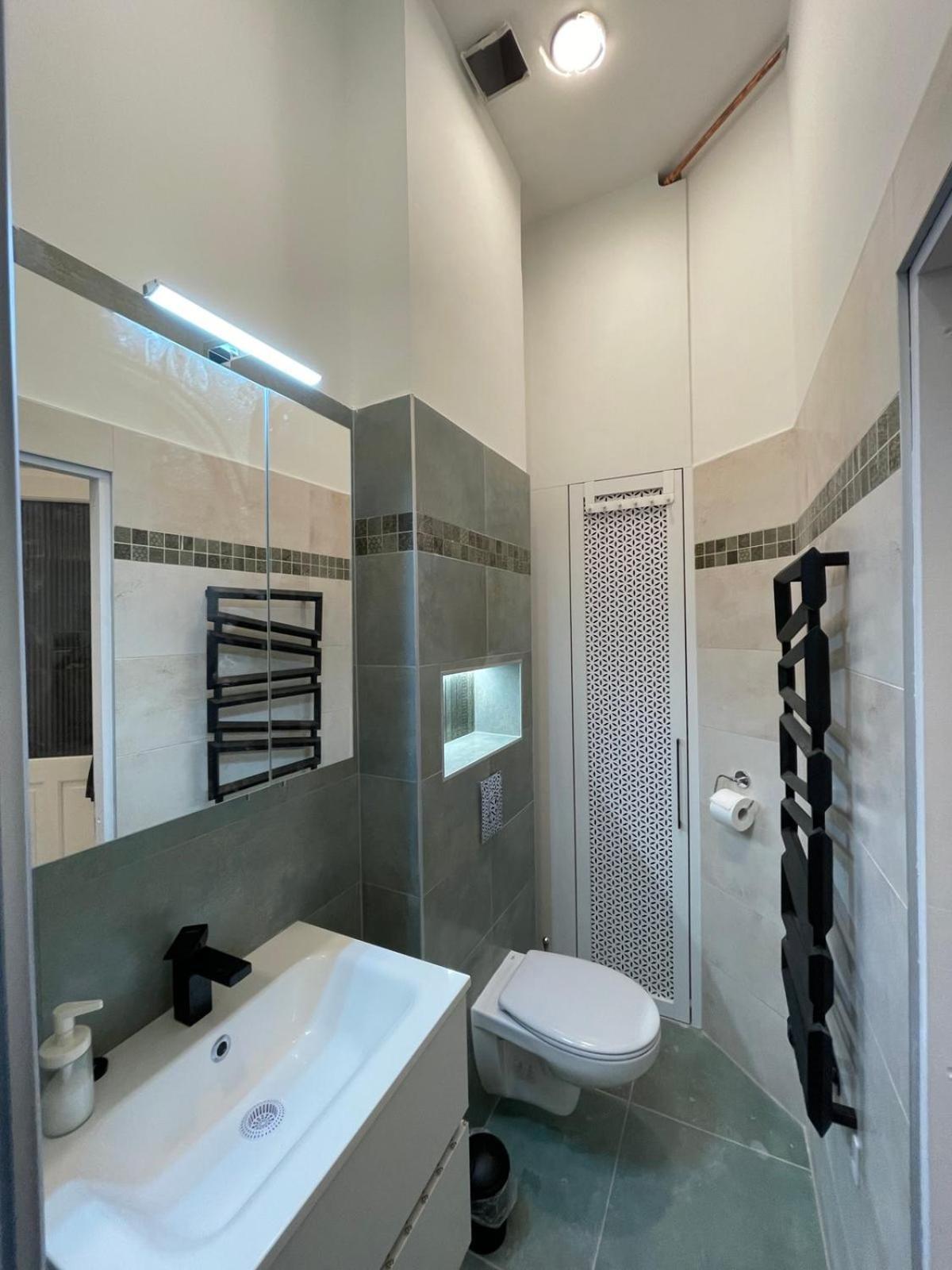 Szekely Apartment Near Deak Ferenc Square With Free Parking In Garage Budapeste Exterior foto
