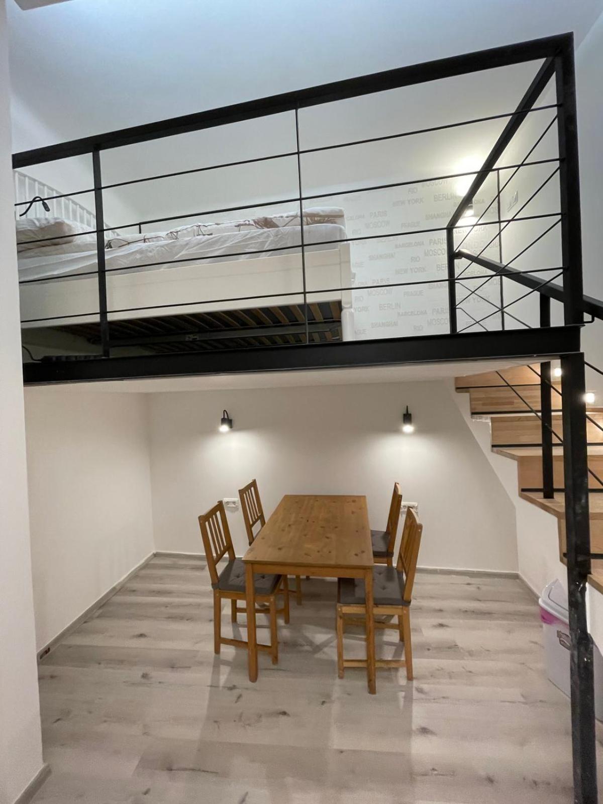 Szekely Apartment Near Deak Ferenc Square With Free Parking In Garage Budapeste Exterior foto