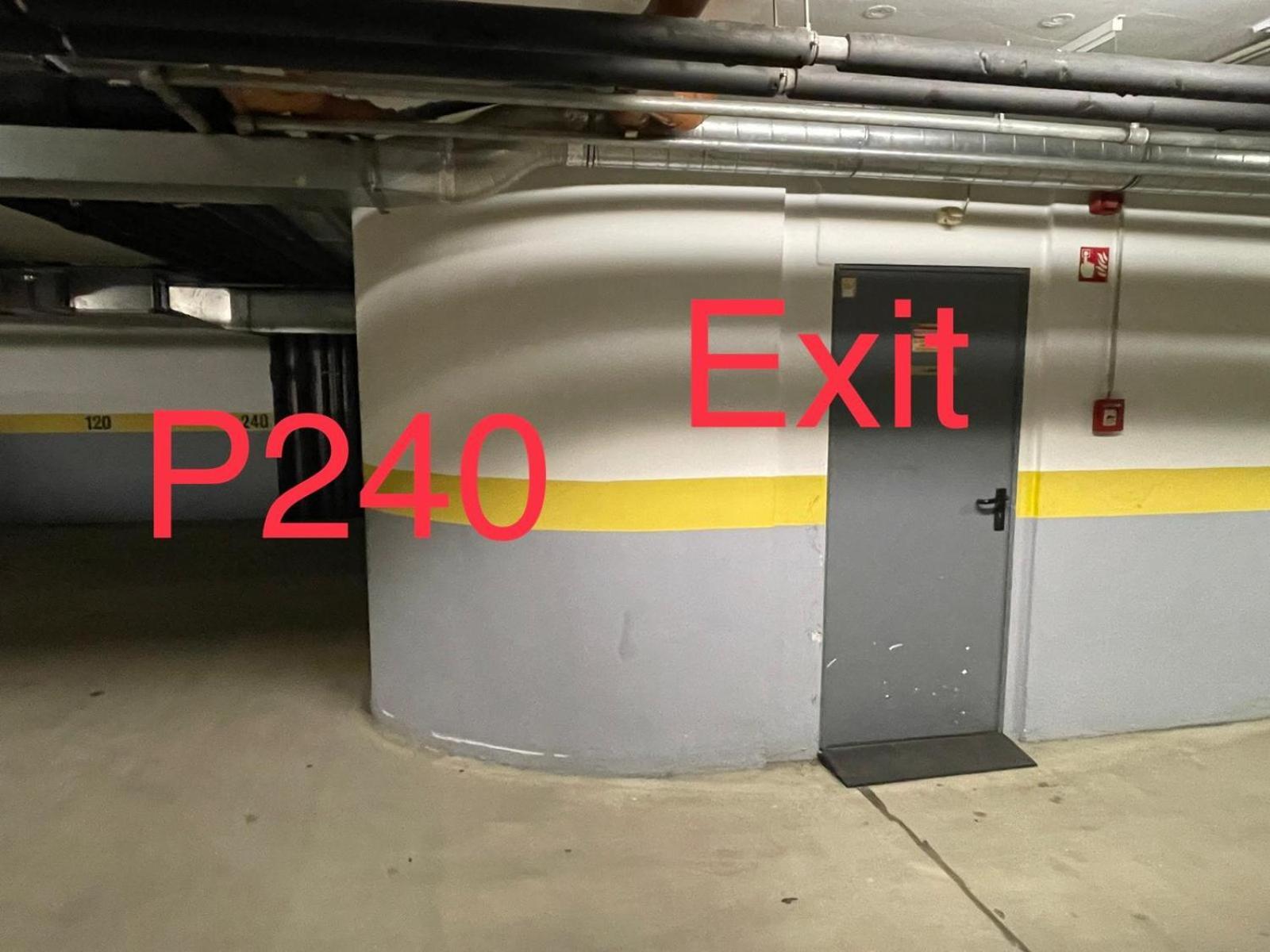 Szekely Apartment Near Deak Ferenc Square With Free Parking In Garage Budapeste Exterior foto
