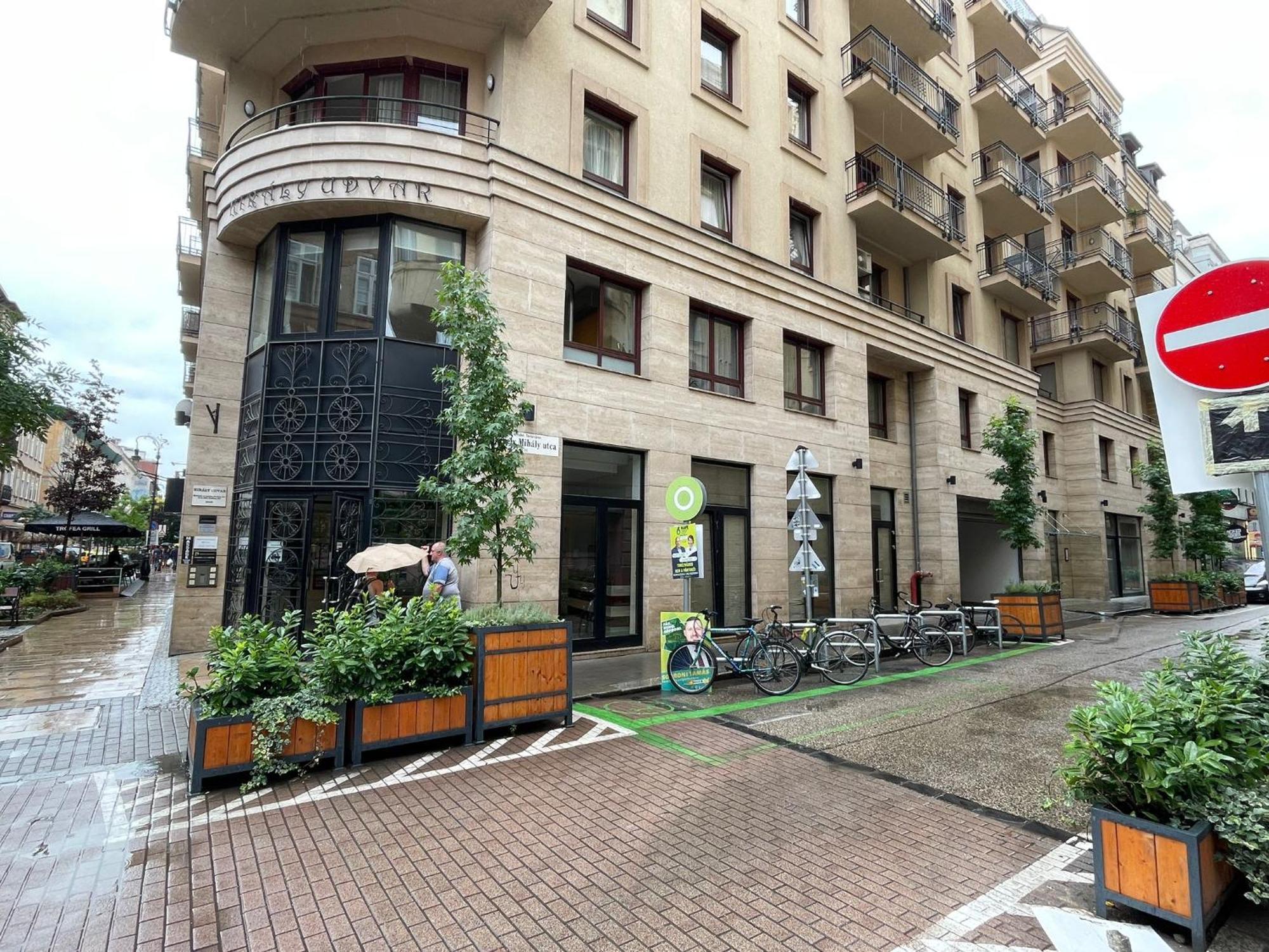 Szekely Apartment Near Deak Ferenc Square With Free Parking In Garage Budapeste Exterior foto